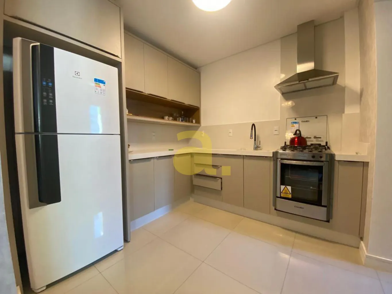 APARTAMENTO FINAMENTE MOBILIADO COM 3 SUITES A 450 METROS DO MAR DE MEIA PRAIA , ITAPEMA - SC — foto 4