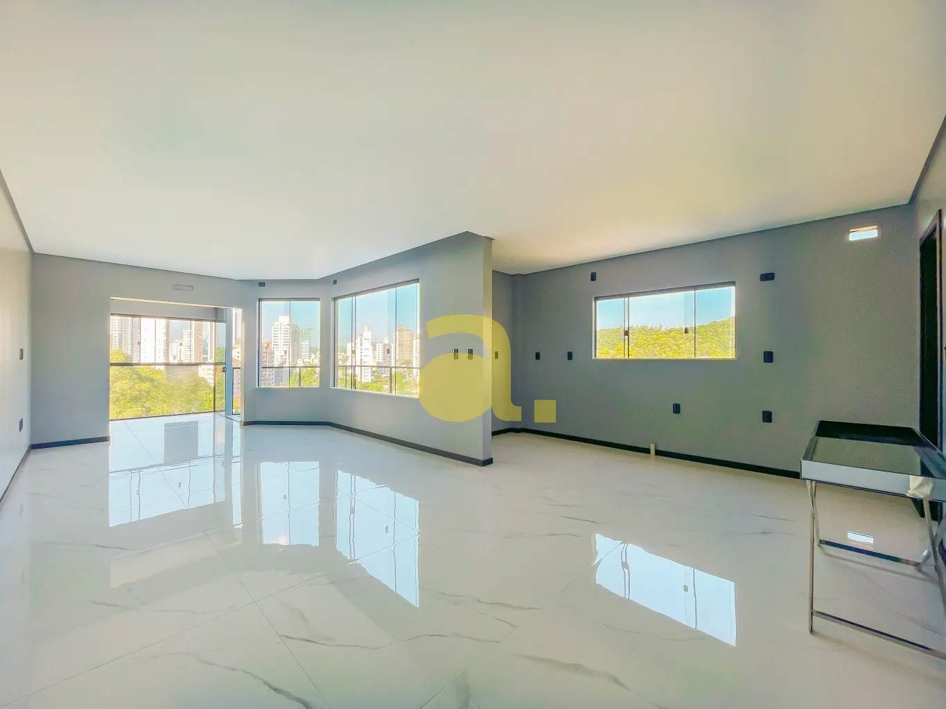 Apartamento · à venda · 3 quartos · 143m² · Velha, Blumenau