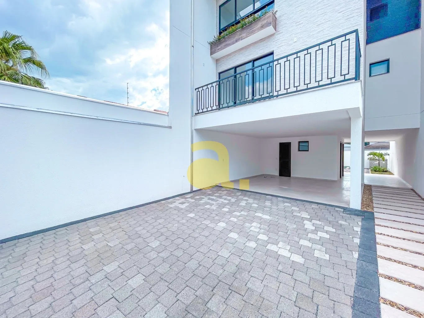 Sobrado Triplex com piscina na Escola Agrícola, Blumenau — foto 2