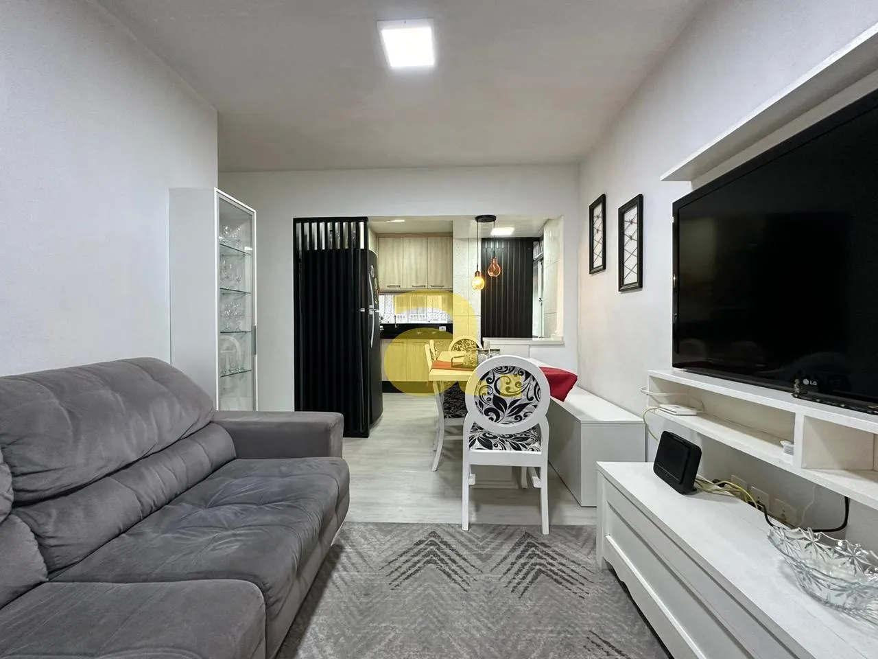 APARTAMENTO DE 3 QUARTOS NO BAIRRO ÁGUA VERDE — foto 2