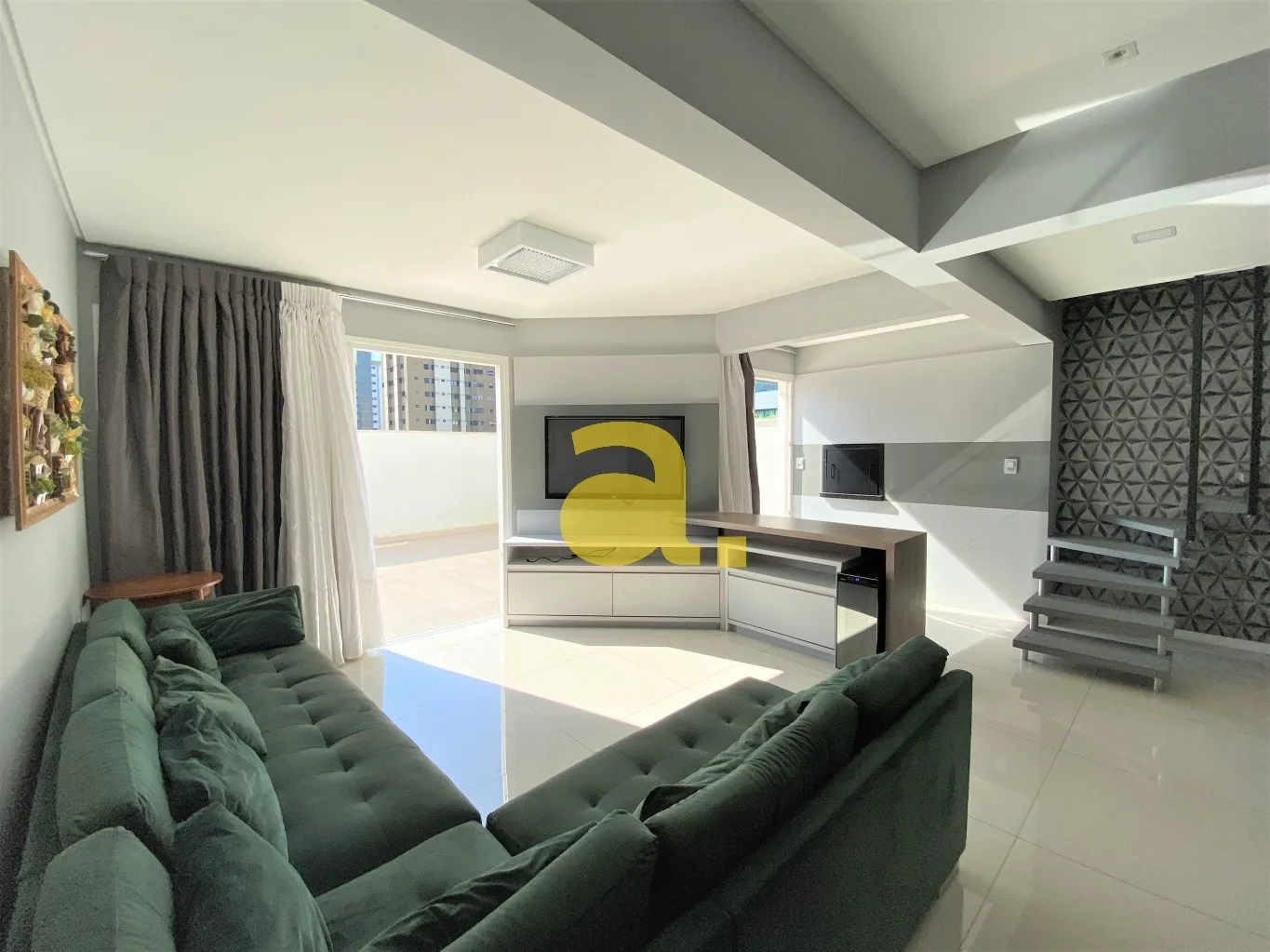 Apartamento duplex mobiliado, na Rua Nereu Ramos em Blumenau. - foto 1