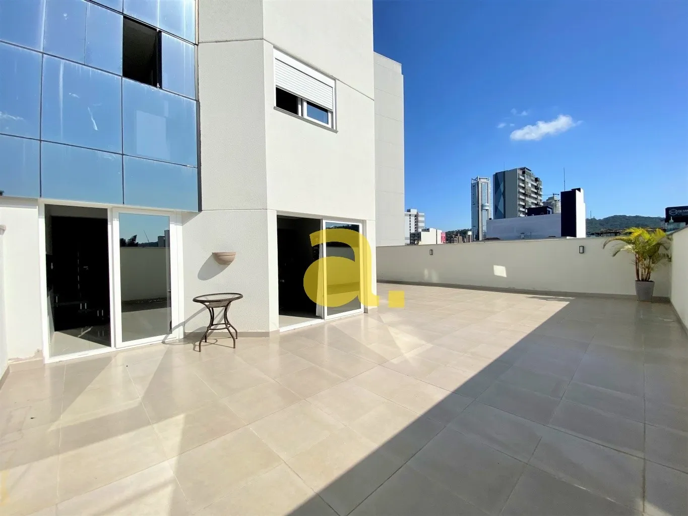 Apartamento duplex mobiliado, na Rua Nereu Ramos em Blumenau. — foto 5