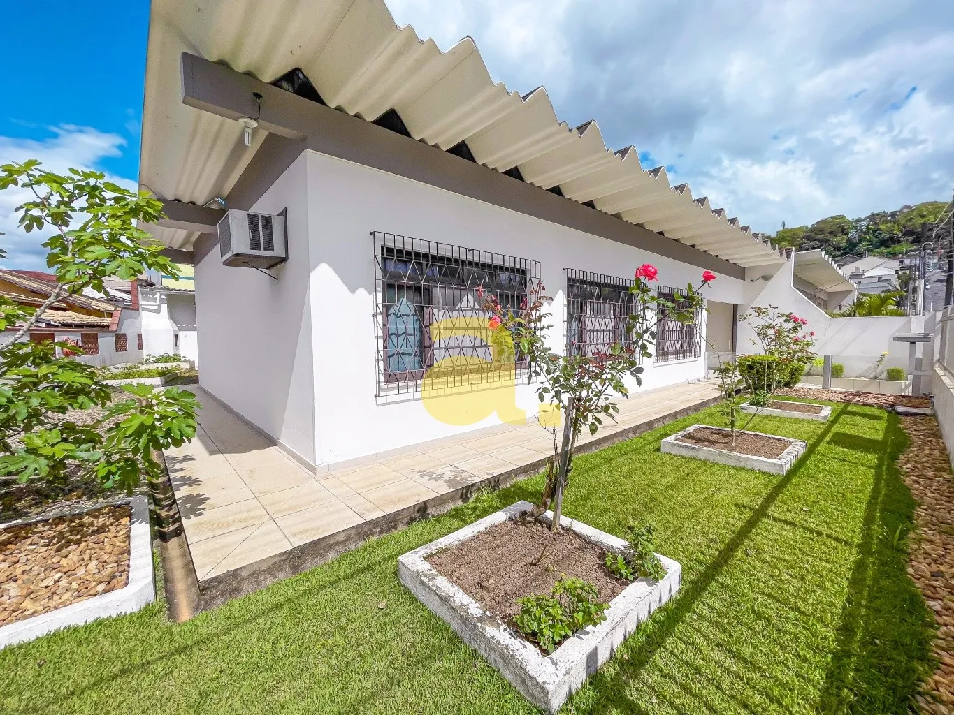 Casa térrea no bairro Água Verde, Blumenau - foto 1