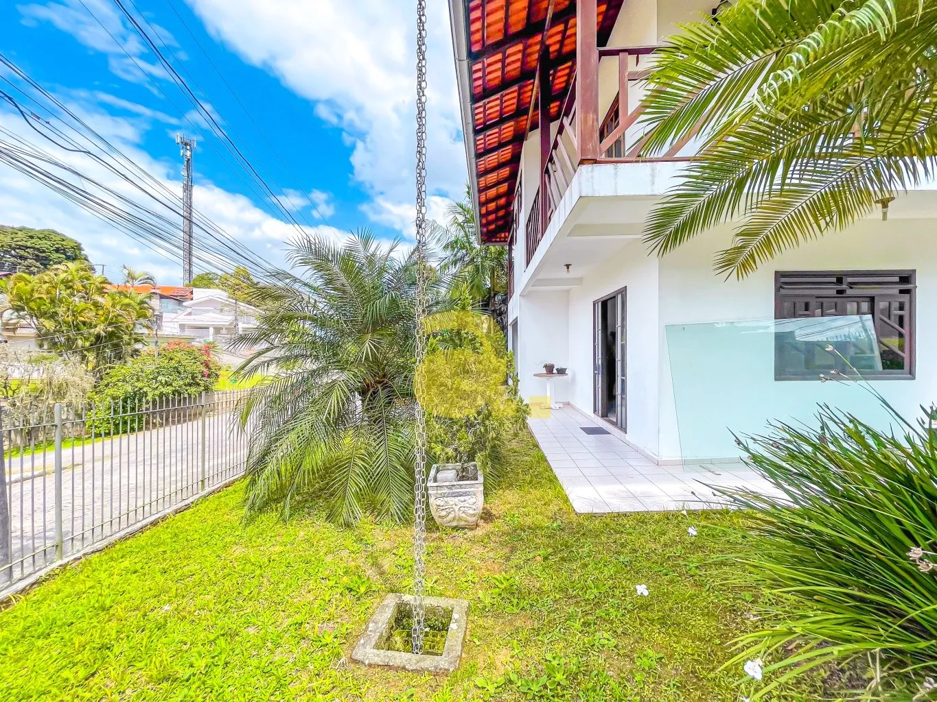 CASA EM TERRENO DE ESQUINA NO BAIRRO FORTALEZA, BLUMENAU — foto 4