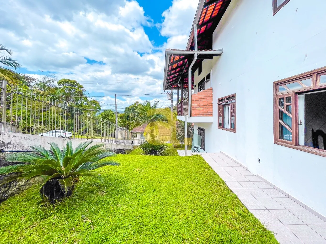 CASA EM TERRENO DE ESQUINA NO BAIRRO FORTALEZA, BLUMENAU — foto 5