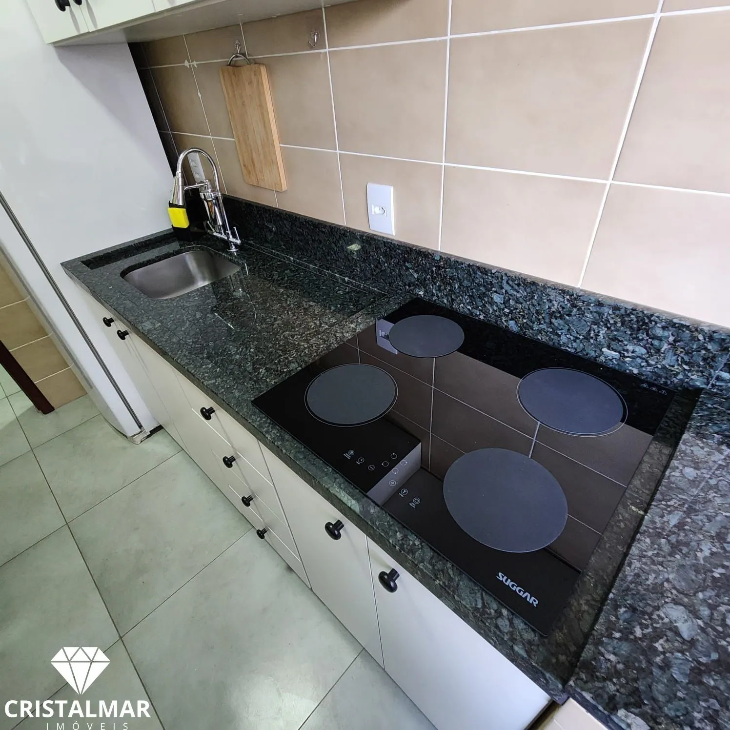 Apartamento frente, a 70 metros da Praia de Bombas SC — foto 4