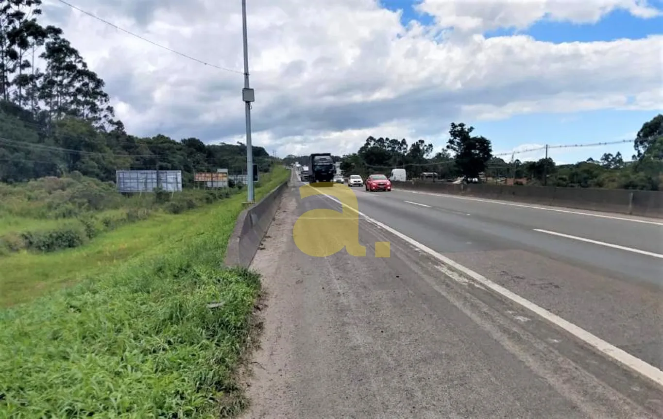 TERRENO A VENDA ÀS MARGENS DA BR 101, EM PIÇARRAS - foto 1