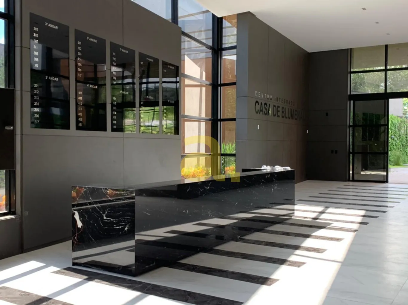SALA COMERCIAL A VENDA, 02 BANHEIROS, COM 93,00 M + 2 VAGAS DE GARAGEM NO GARCIA, BLUMENAU - foto 1