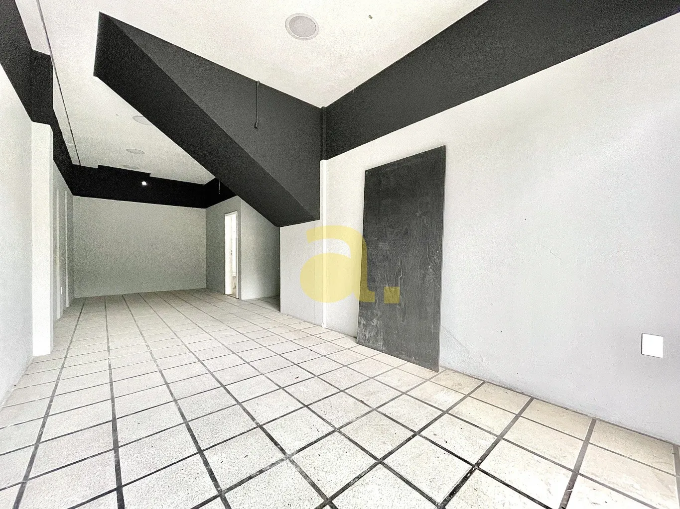 EXCELENTE SALA COMERCIAL LOCAÇÃO BAIRRO ITOUPAVA NORTE — foto 4