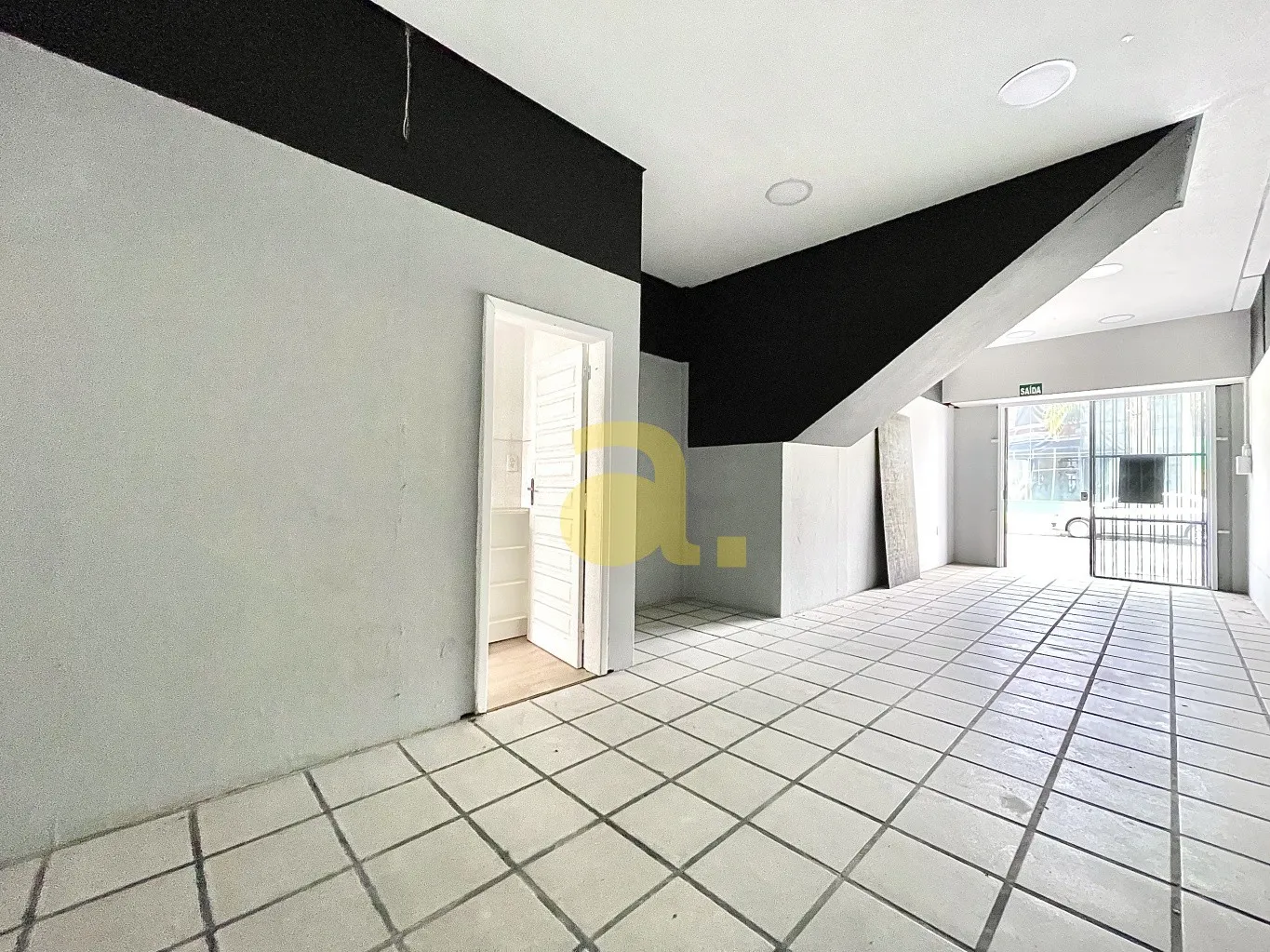 EXCELENTE SALA COMERCIAL LOCAÇÃO BAIRRO ITOUPAVA NORTE — foto 7
