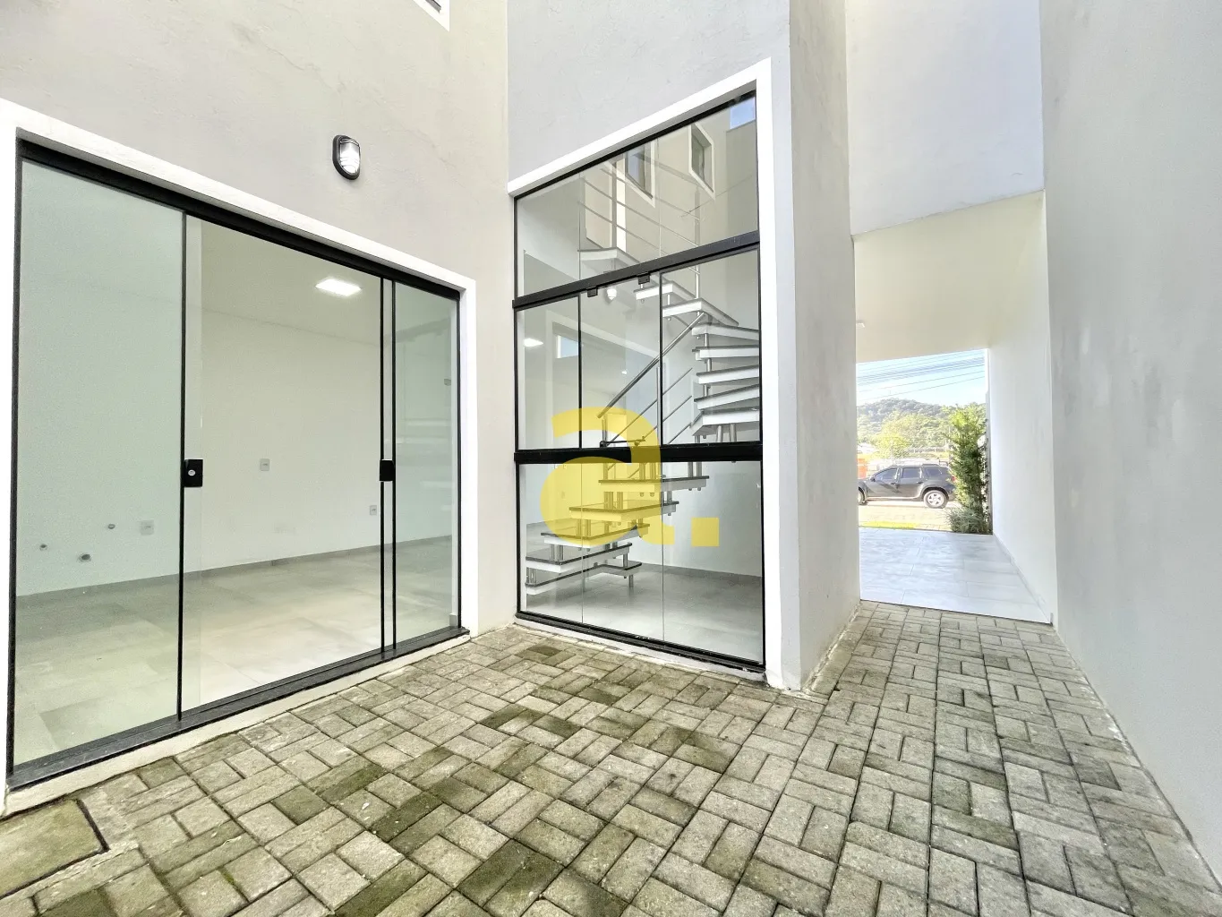 ÚLTIMA UNIDADE - SOBRADO DIFERENCIADO EM GASPAR C/ 6,5M DE FRENTE — foto 3