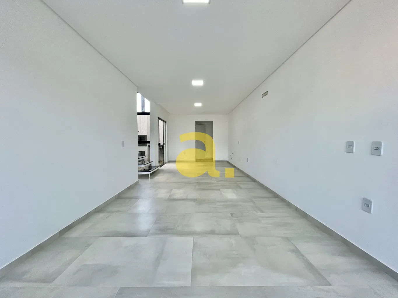 ÚLTIMA UNIDADE - SOBRADO DIFERENCIADO EM GASPAR C/ 6,5M DE FRENTE — foto 6