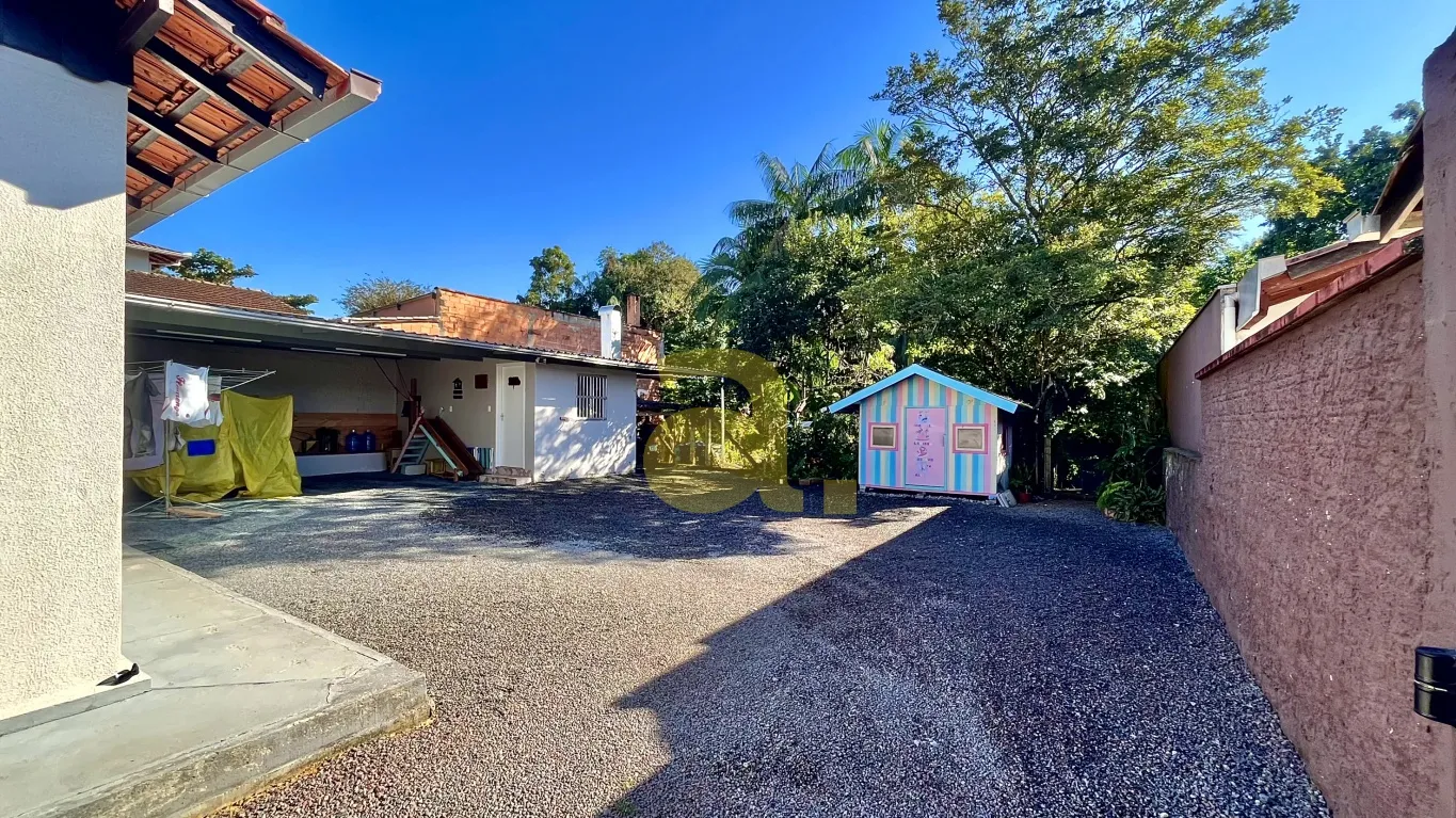 CASA EM TERRENO DE 570M NO BAIRRO ÁGUA VERDE EM BLUMENAU - foto 1
