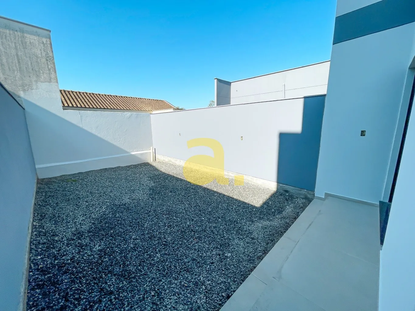 SOBRADO NA ESCOLA AGRÍCOLA COM 3 SUÍTES — foto 6