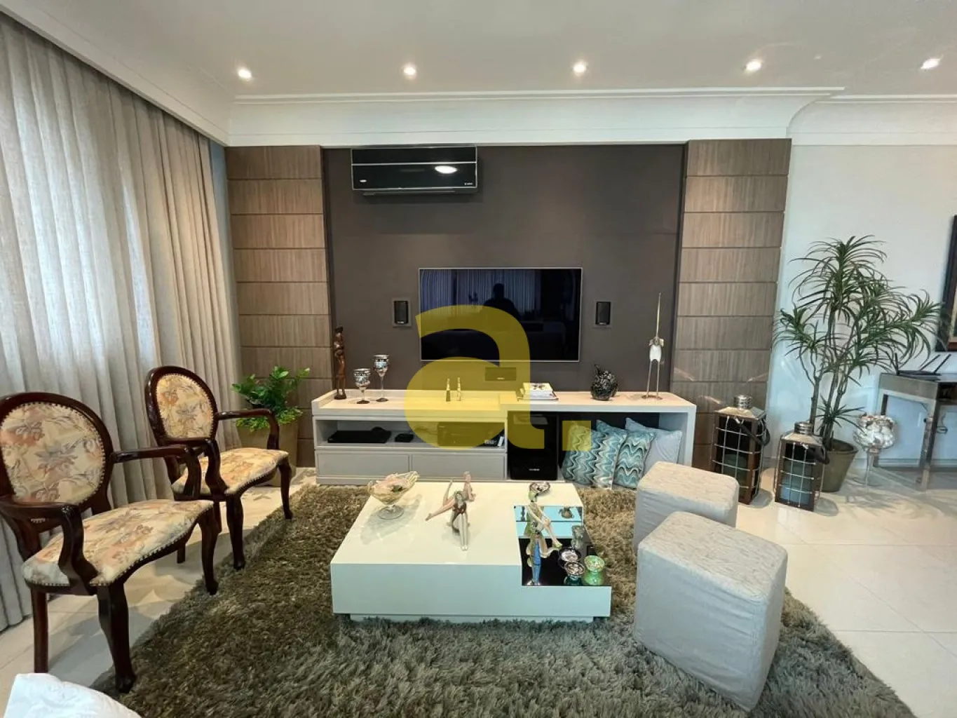 APARTAMENTO À VENDA 3 SUITES, CENTRO DE BALNEÁRIO CAMBORIÚ — foto 2