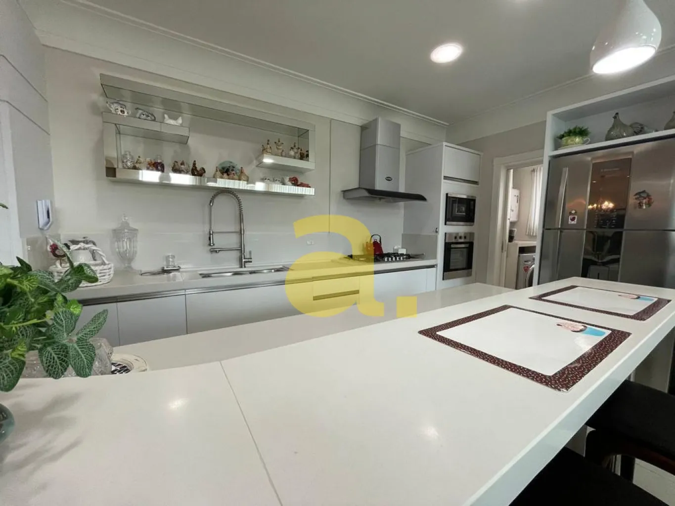 APARTAMENTO À VENDA 3 SUITES, CENTRO DE BALNEÁRIO CAMBORIÚ — foto 4