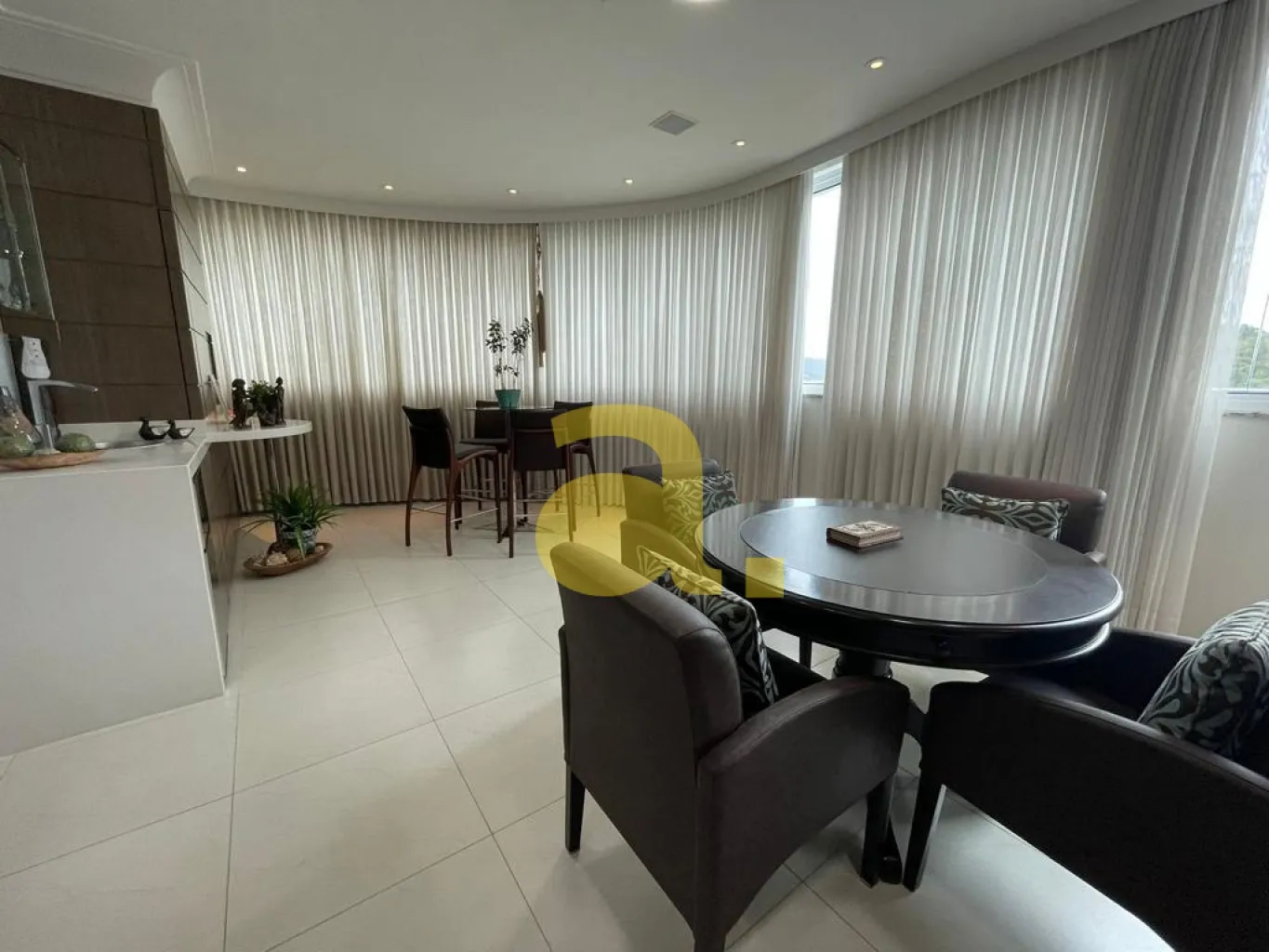 APARTAMENTO À VENDA 3 SUITES, CENTRO DE BALNEÁRIO CAMBORIÚ — foto 7