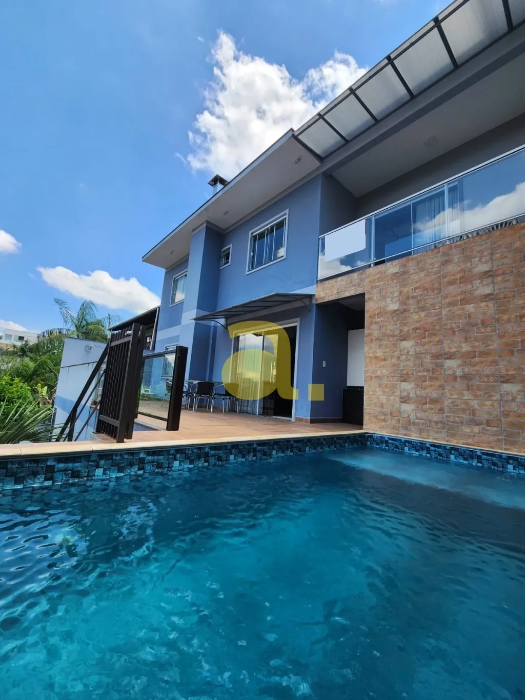 LINDA CASA COM PISCINA NA VELHA CENTRAL — foto 5