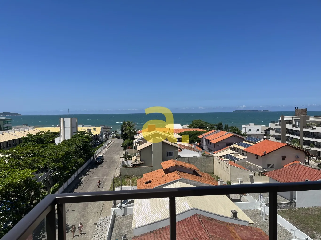 Cobertura duplex a 150 metros da praia em Canto Grande-Bombinhas. - foto 1