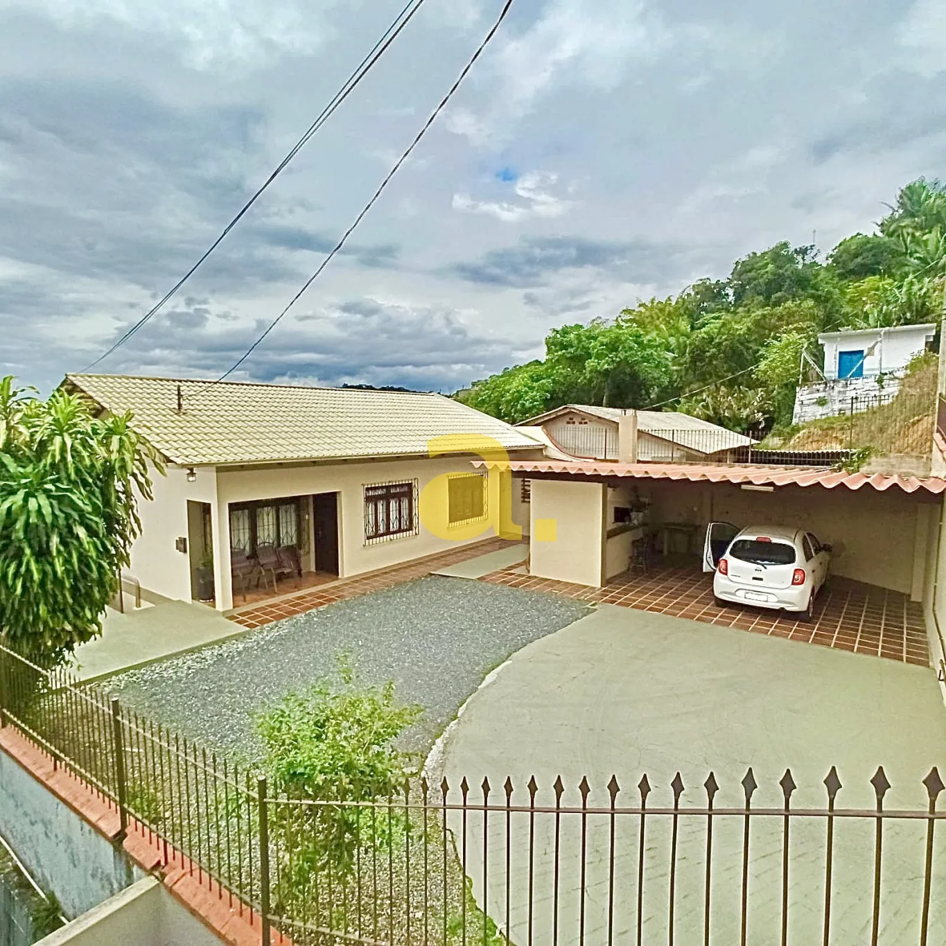 AMPLA CASA COM 3 DORMITÓRIOS NO BAIRRO GARCIA - BLUMENAU — foto 2