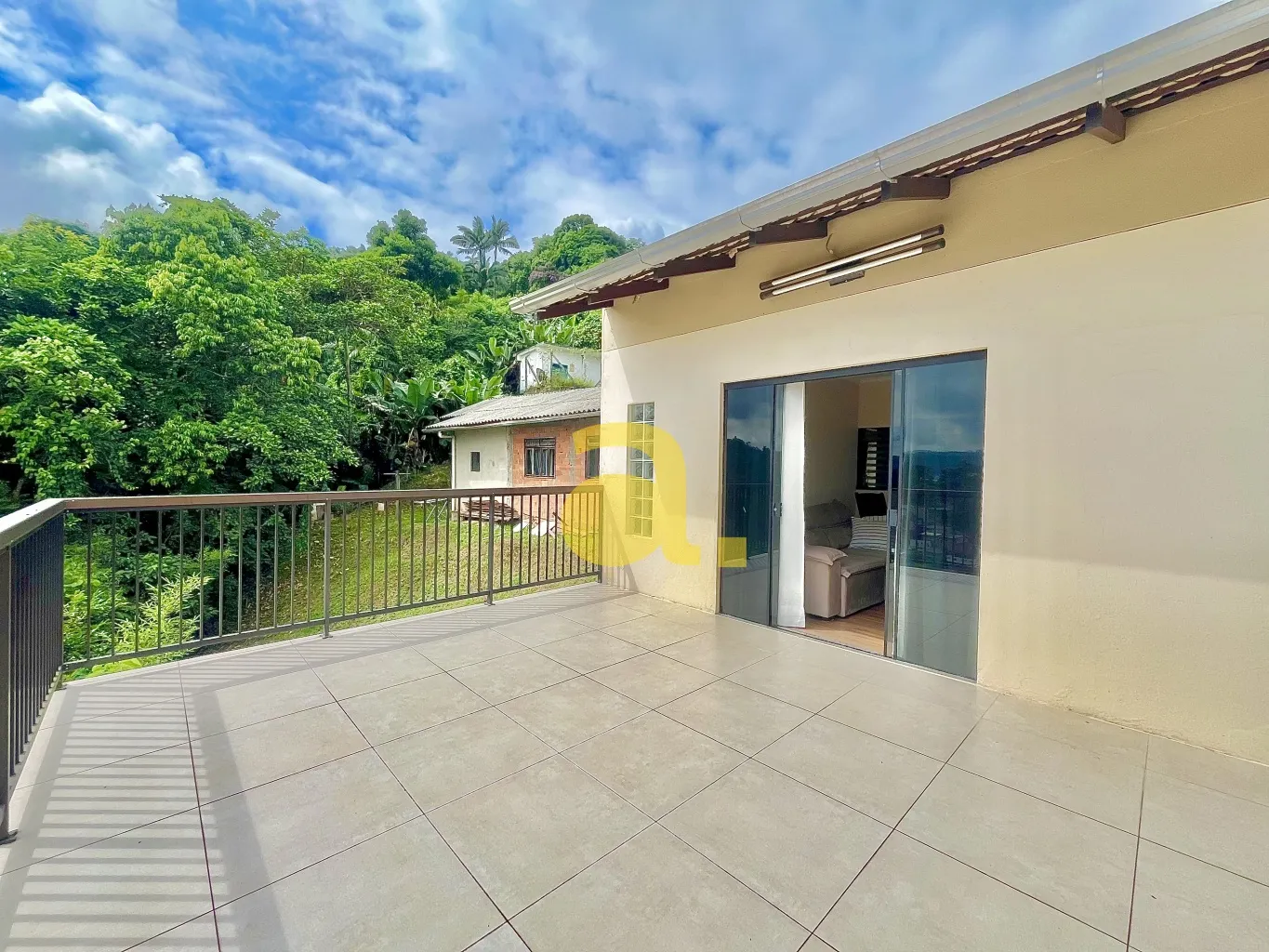 AMPLA CASA COM 3 DORMITÓRIOS NO BAIRRO GARCIA - BLUMENAU — foto 5