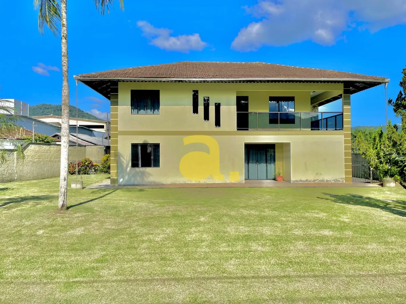 Casa com terreno amplo e piscina a venda em Pomerode! — foto 4