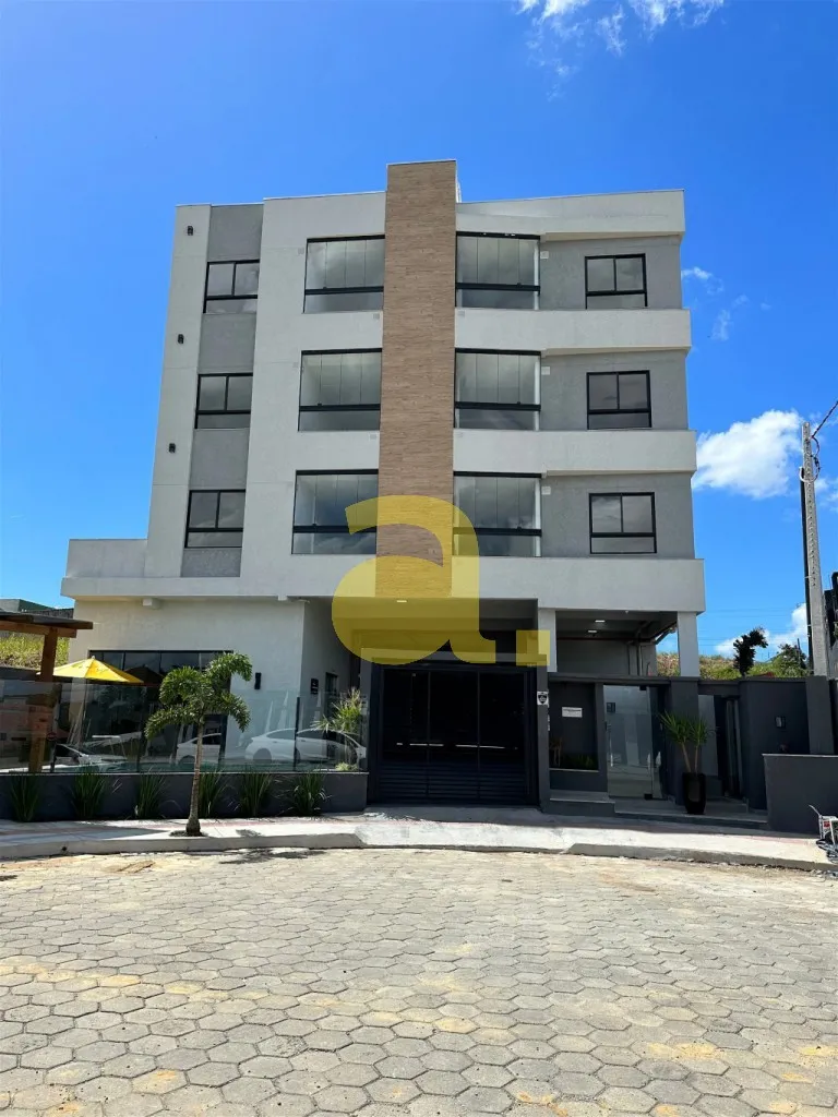 APARTAMENTO À VENDA EM BALNEÁRIO PIÇARRAS — foto 2