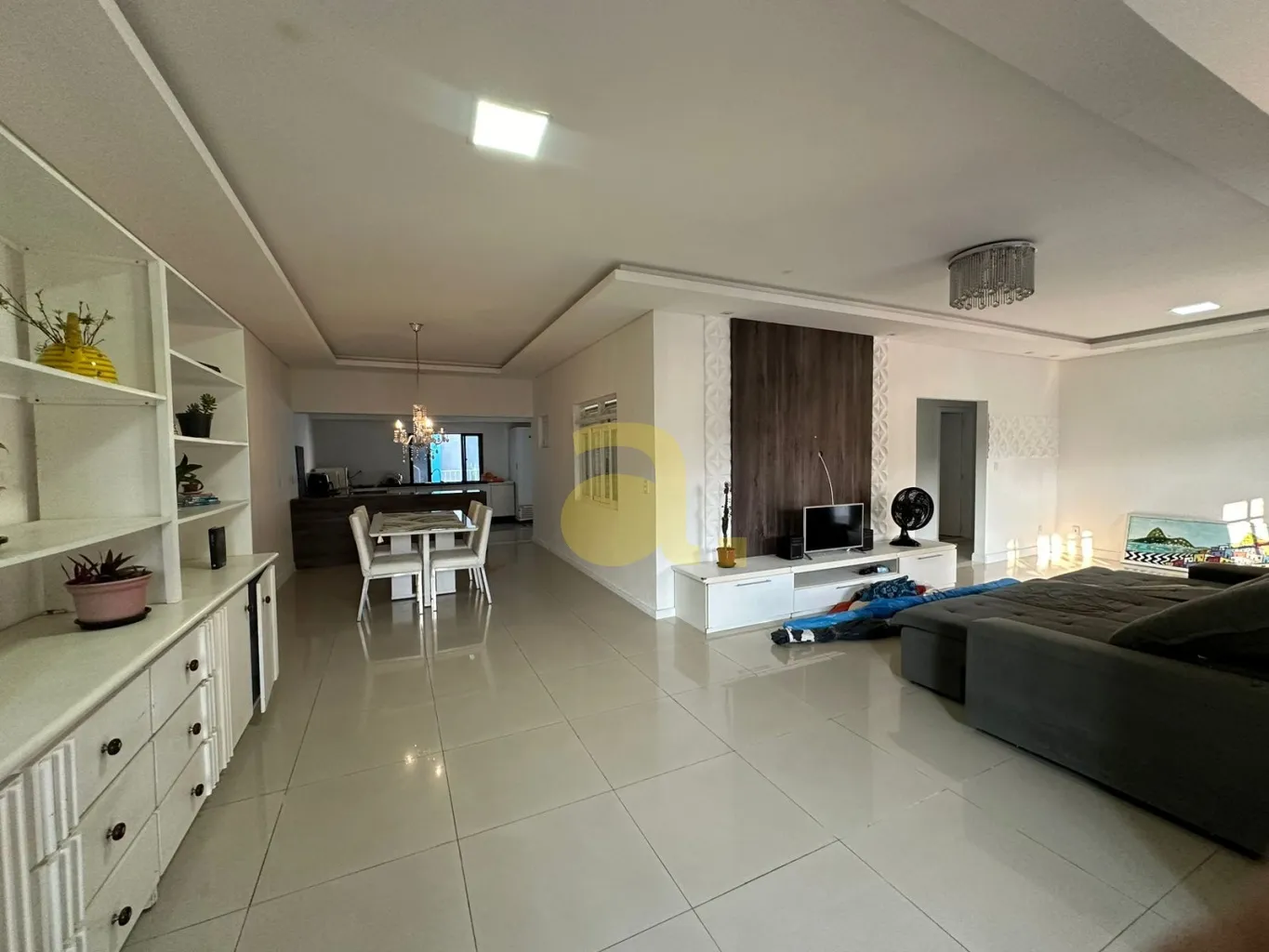Casa averbada com piscina próximo a Vila Germânica — foto 3