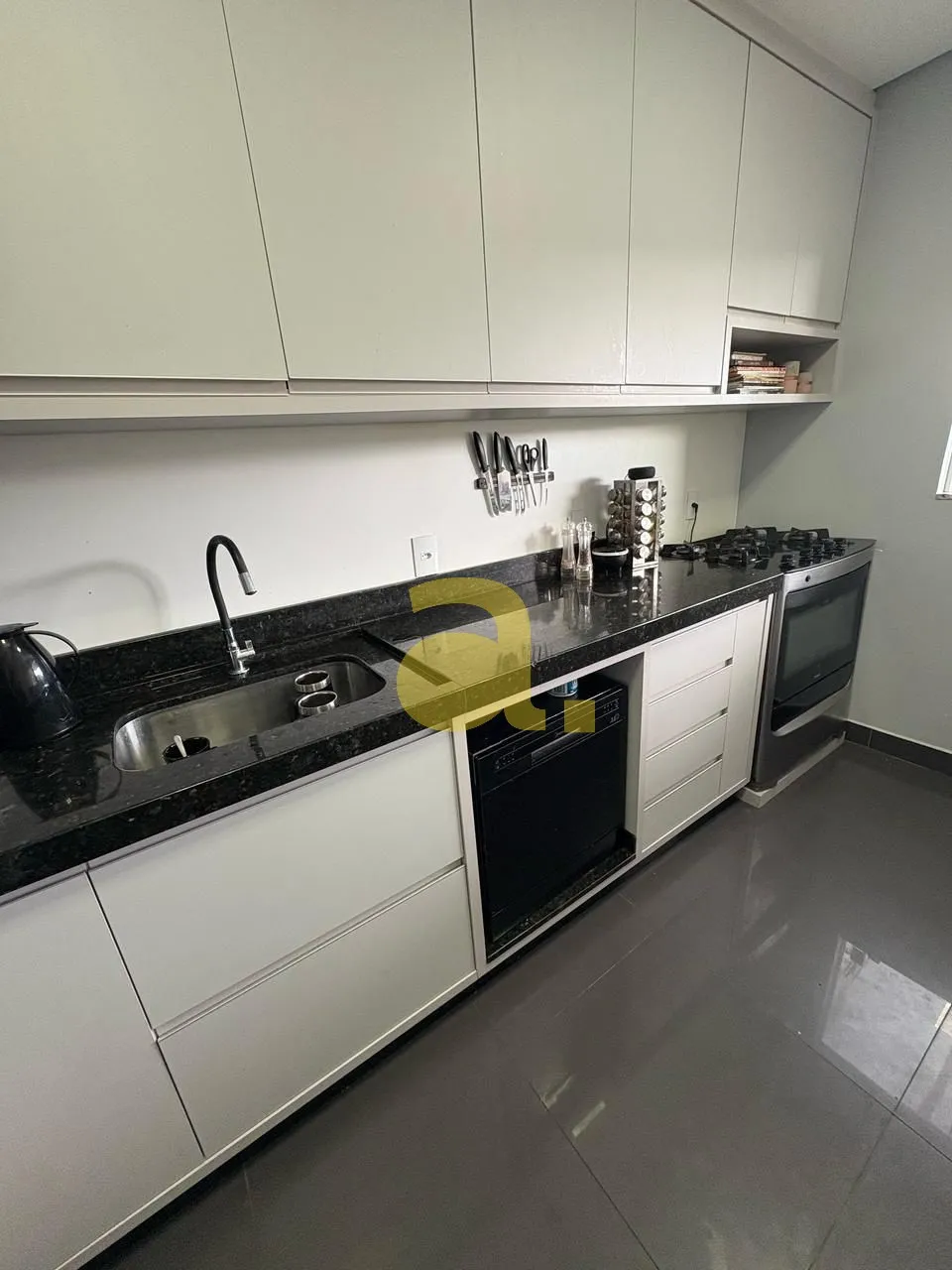 Sobrado triplex mobiliado a venda | Bairro Tribess, Blumenau — foto 4