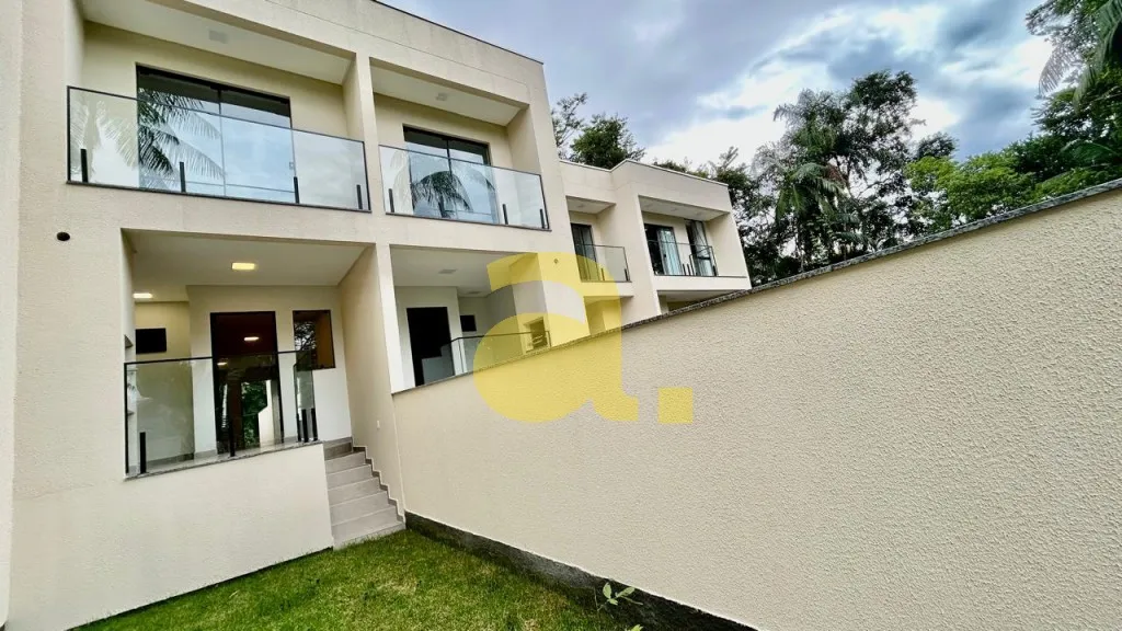 Sobrado com 2 Suítes no Bairro Água Verde, Blumenau — foto 3