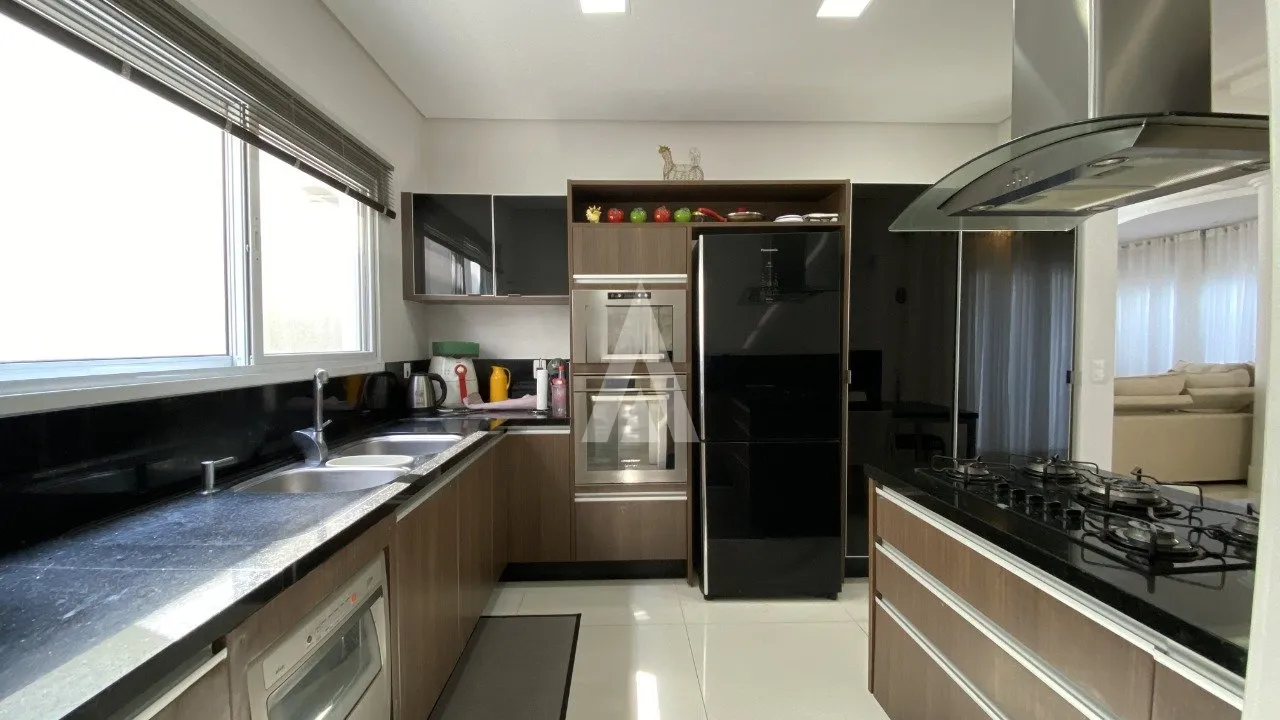 Sobrado com 4 quartos à venda no bairro Floresta em Joinville-SC de R$ 2.000.000,00 por R$ 1.900.000,00 — foto 6