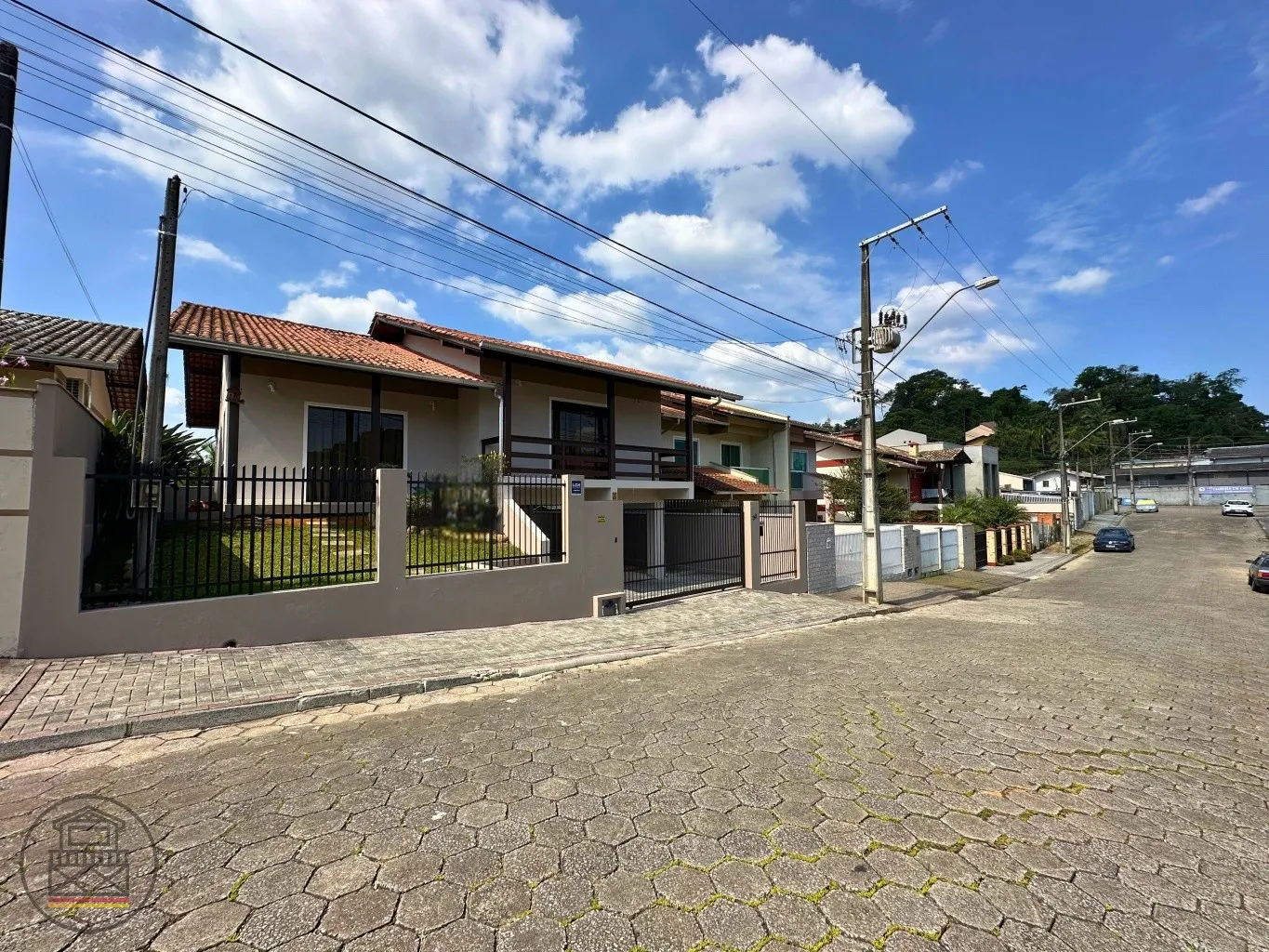 Conforto, espaço e praticidade reunidos em uma casa pronta para receber você e sua família! - foto 1