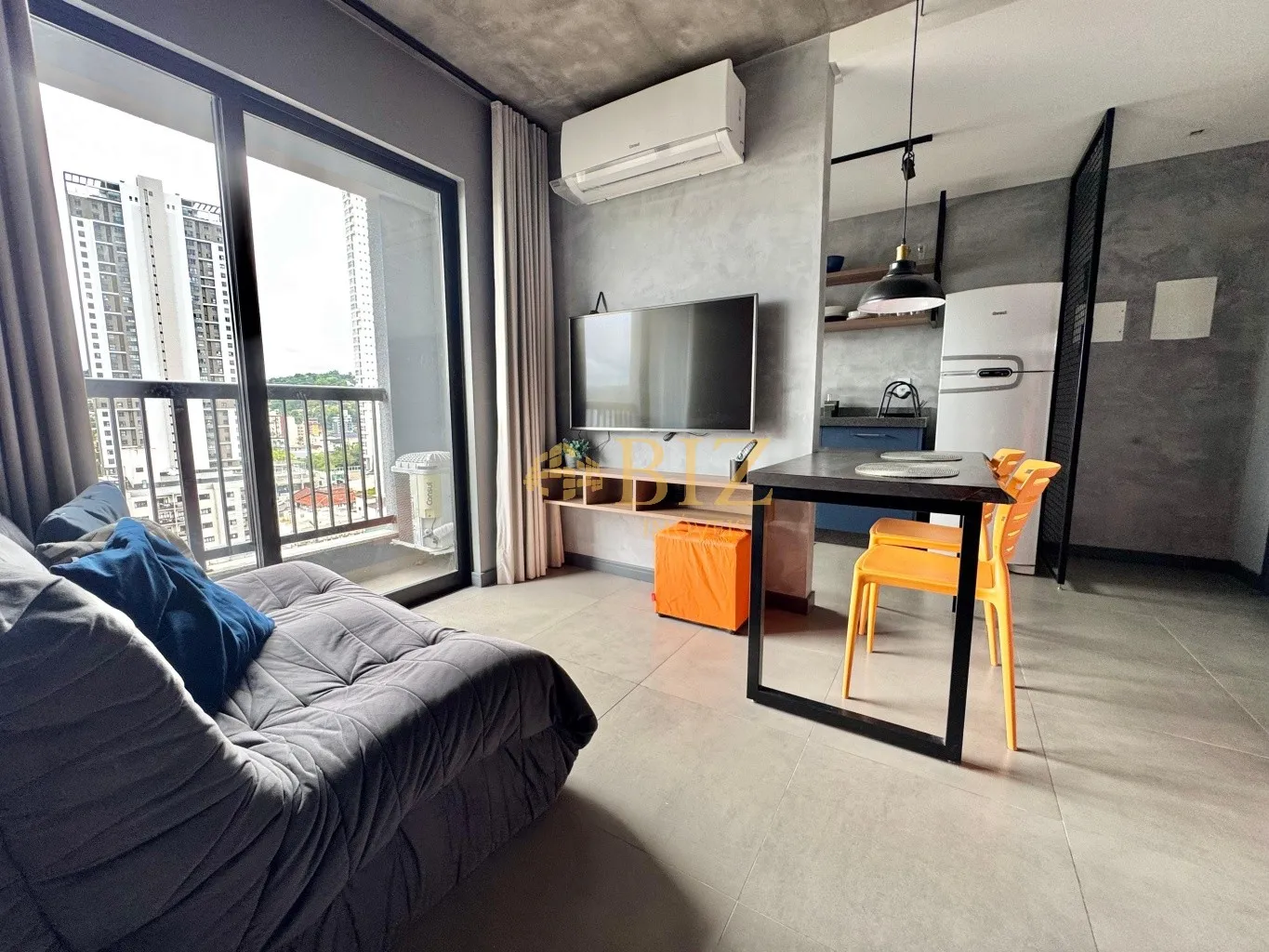Loft mobiliado e equipado com vaga de garagem no Bairro Itoupava Seca! - foto 1