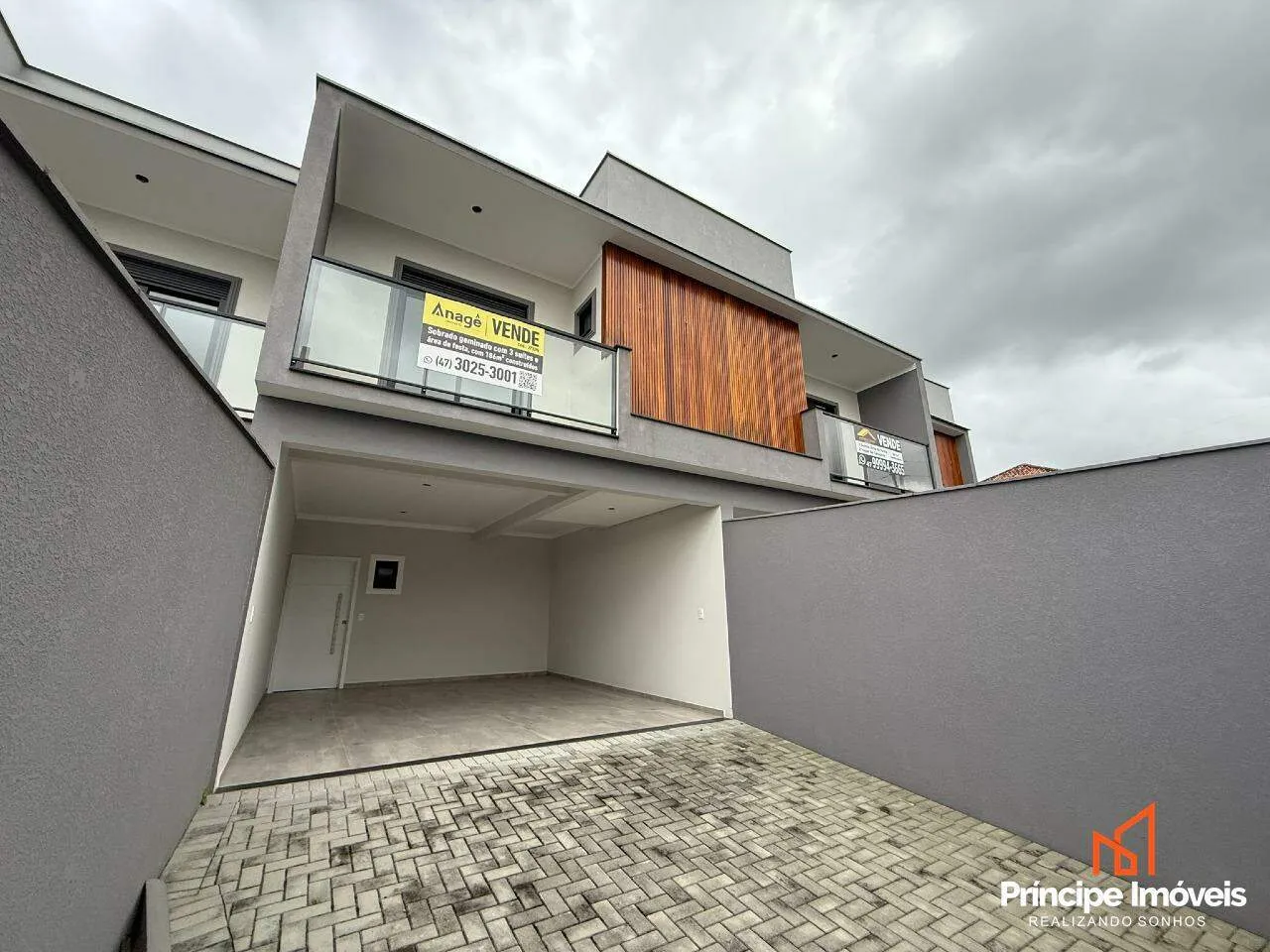 Geminado com 3 quartos no Boa Vista em Joinville - foto 1