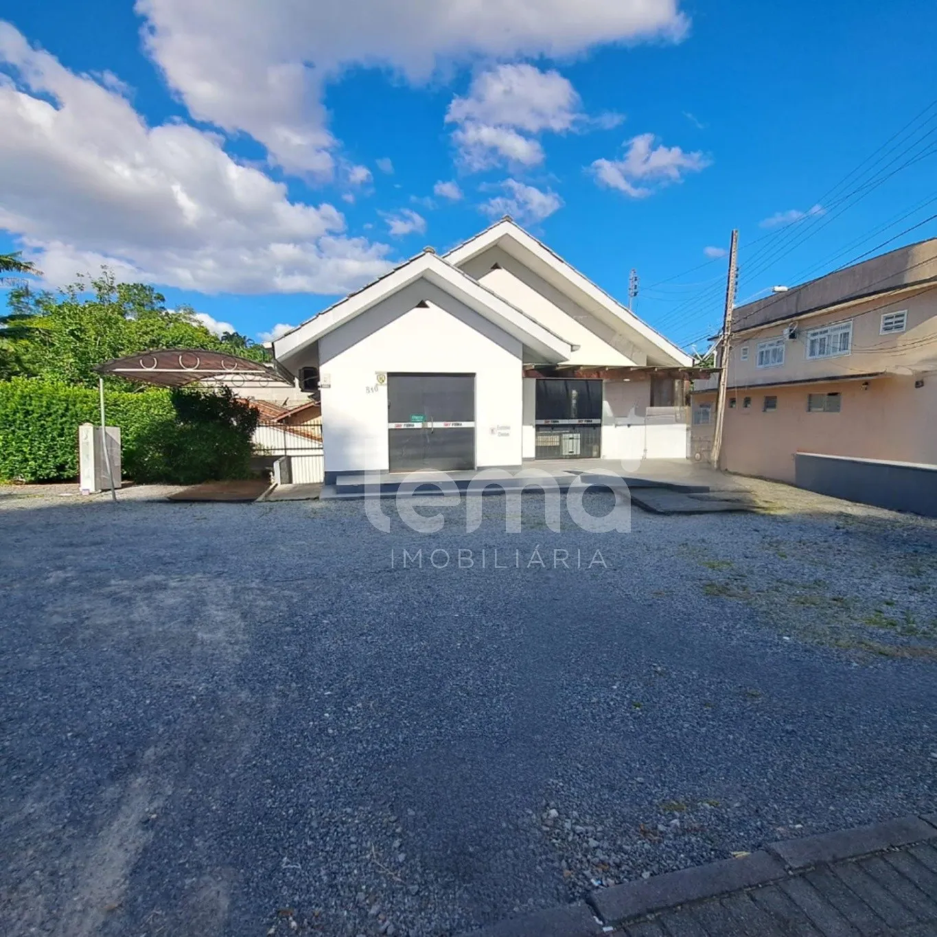 Casa Comercial e Residencial na Rua General Osório, bairro Velha - Blumenau/SC. - foto 1