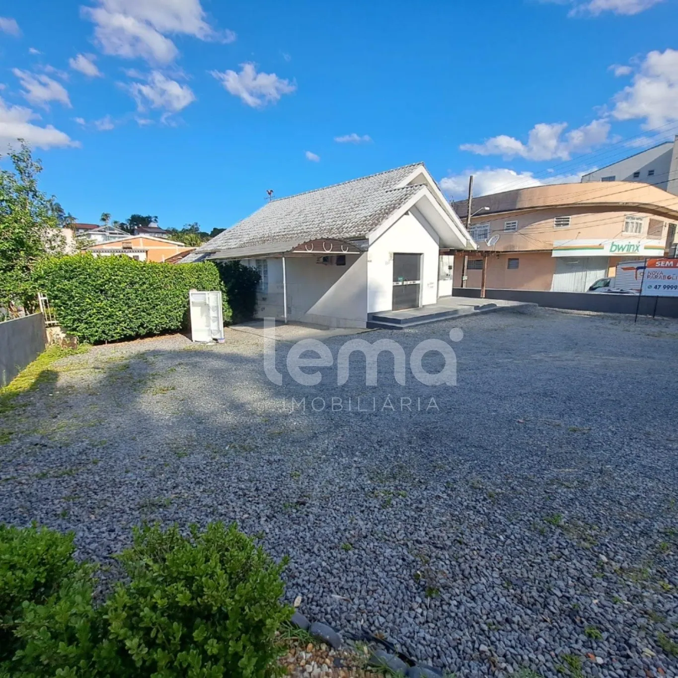 Casa Comercial e Residencial na Rua General Osório, bairro Velha - Blumenau/SC. — foto 2