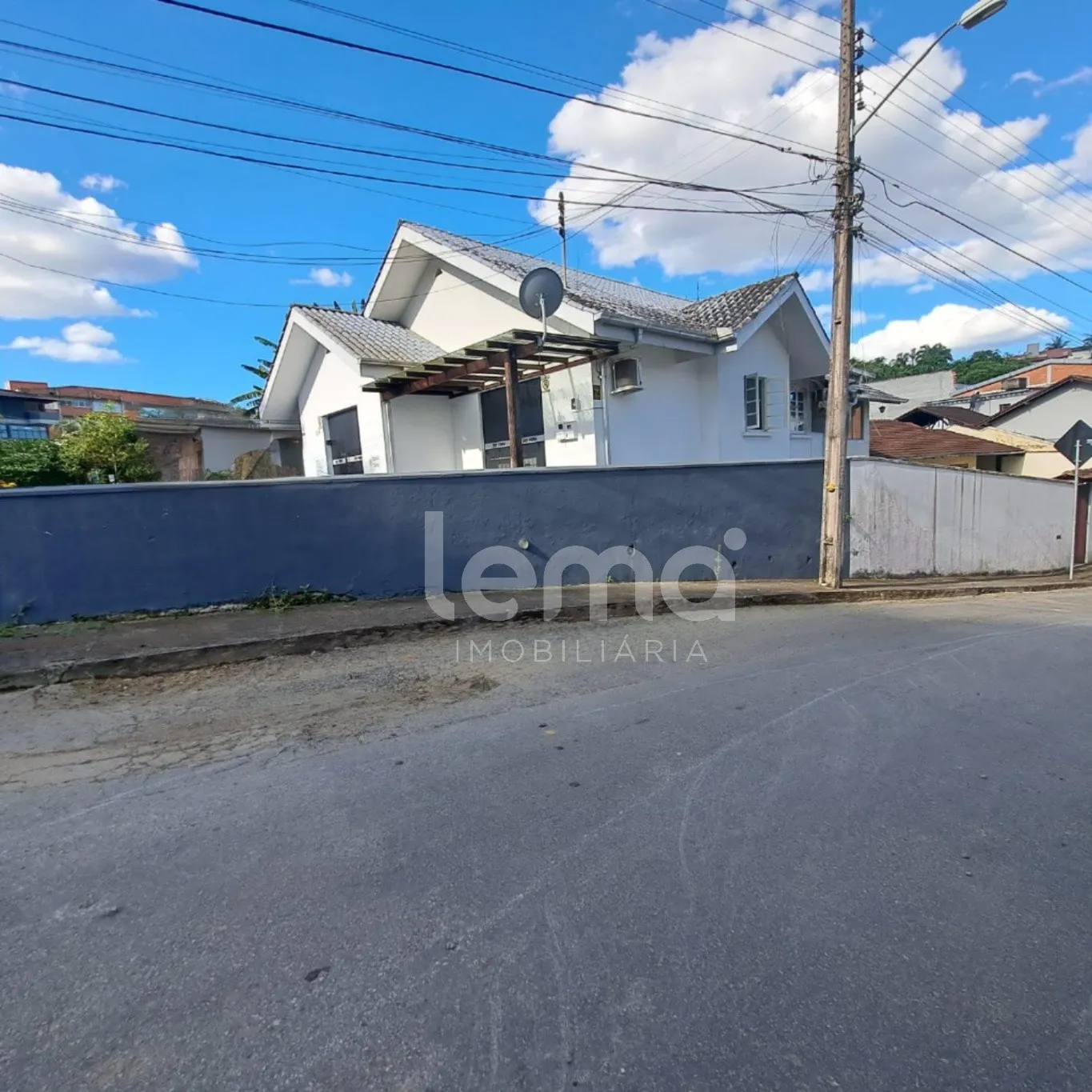 Casa Comercial e Residencial na Rua General Osório, bairro Velha - Blumenau/SC. — foto 3
