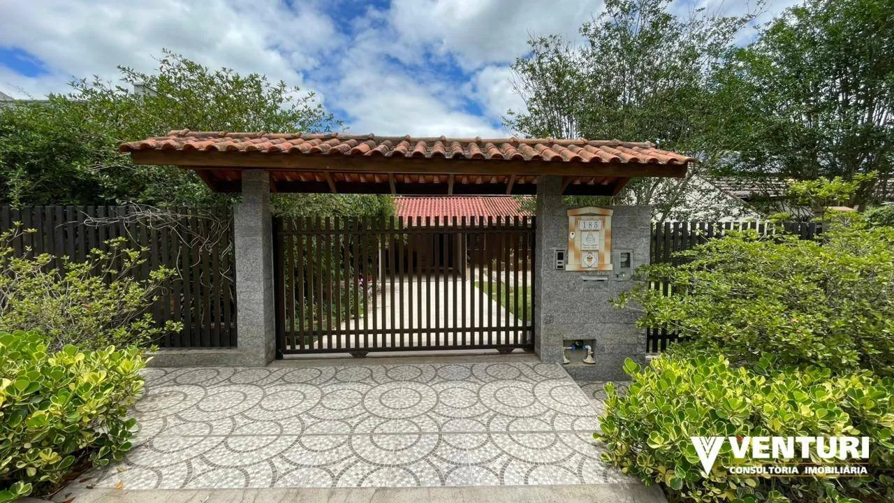 Casa · à venda · 4 quartos · 200m² · Velha, Blumenau