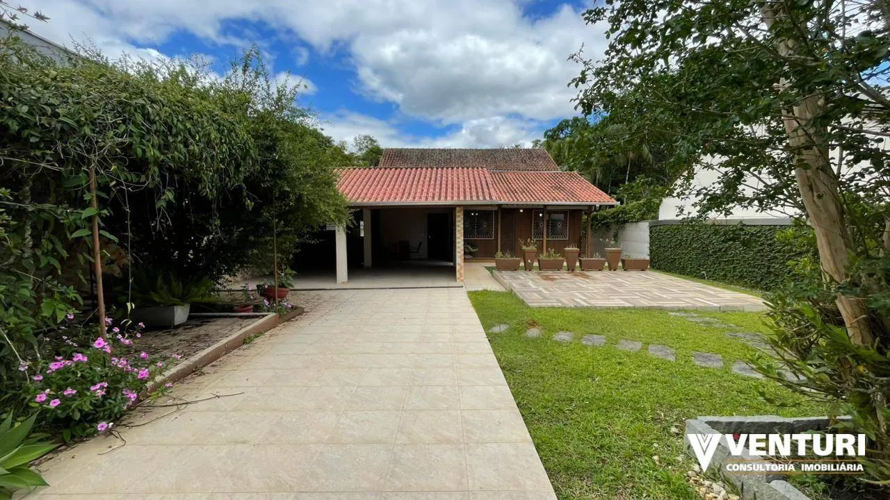 Casa · à venda · 4 quartos · 200m² · Velha, Blumenau
