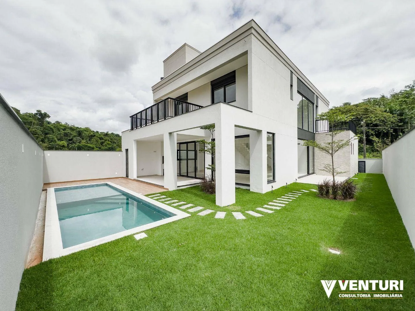 Casa com 4 dormitórios à venda, 378 m por R$ 3.200.000,00 - Escola Agrícola - Blumenau/SC - foto 1
