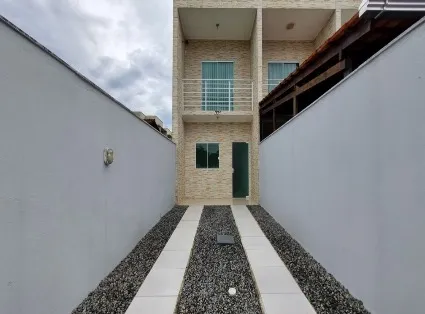 Sobrado Geminado com 2 suítes à venda no bairro Nova Brasília em Joinville, por R$ 399.000.00. - foto 1