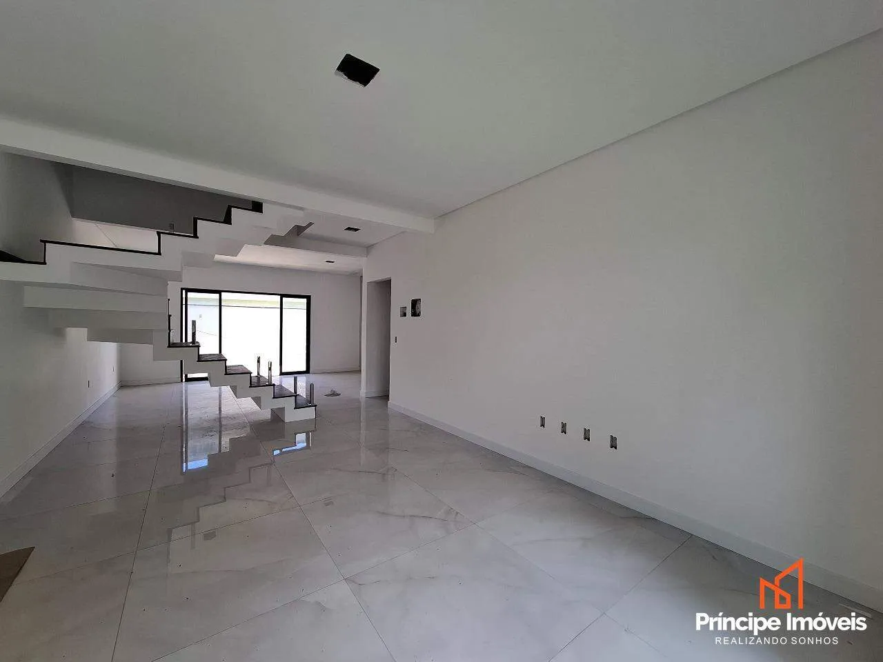 Casa em Condomínio com 3 quartos no Floresta em Joinville — foto 2