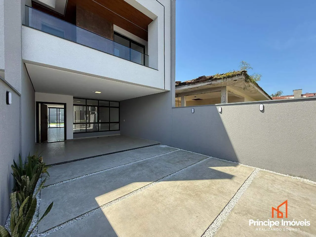 Geminado com 3 quartos no Santo Antônio em Joinville - foto 1