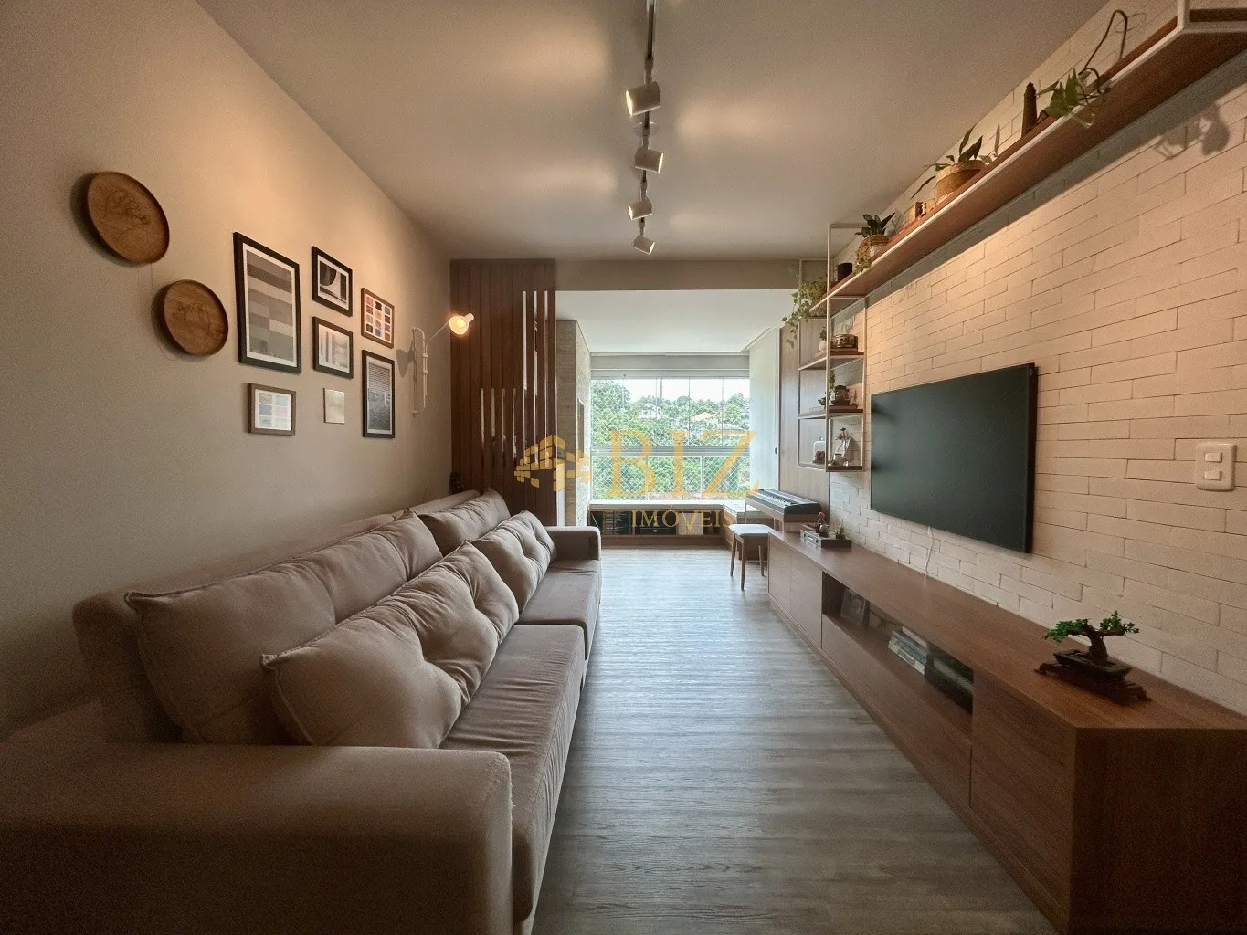 Belíssimo apartamento com 3 dormitórios (1 suíte), TOTALMENTE MOBILIADO, em prédio com infra de lazer completa, no Bairro Itoupava Norte! — foto 3