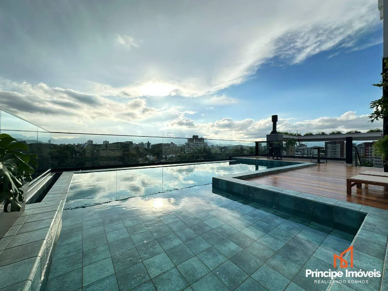 Apartamento com 3 quartos no Santo Antônio em Joinville - foto 1