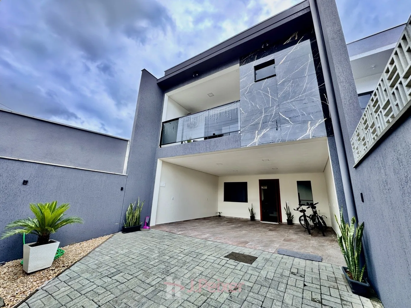 Casa à venda com 3 quartos e 1 suíte, 2 vagas, 218m² no Velha Central, Blumenau - foto 1