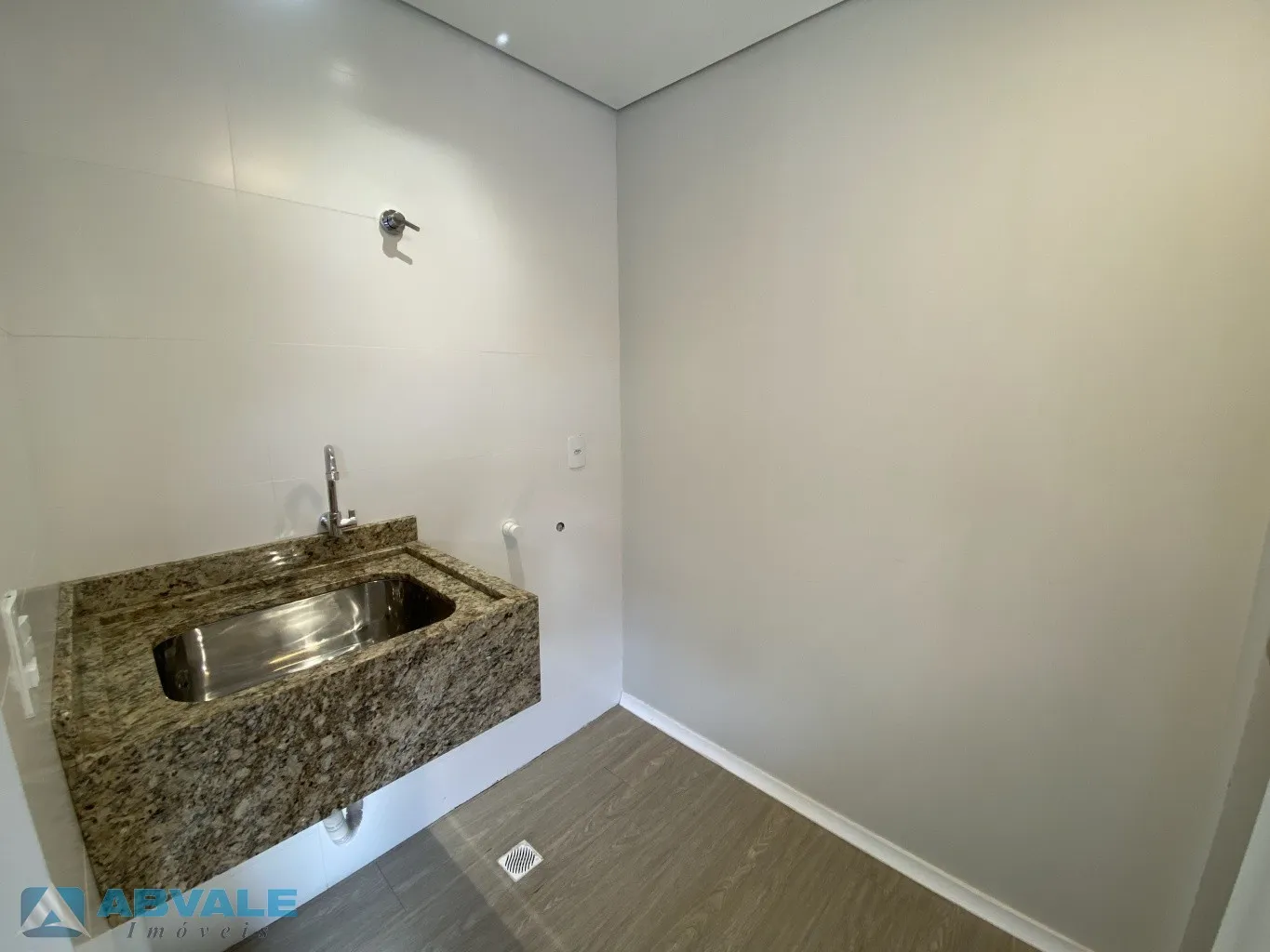 Apartamento para alugar com 2 quartos e 1 suíte, 1 vaga, 57m² na região do bairro Velha, próximo à Rua João Pessoa, Blumenau — foto 5