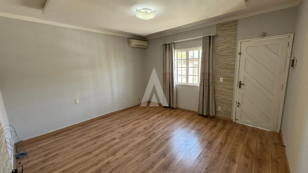 Casa com 3 quartos à venda no bairro Costa e Silva em Joinville-SC de R$680.000,00 por R$650.000,00. - foto 1