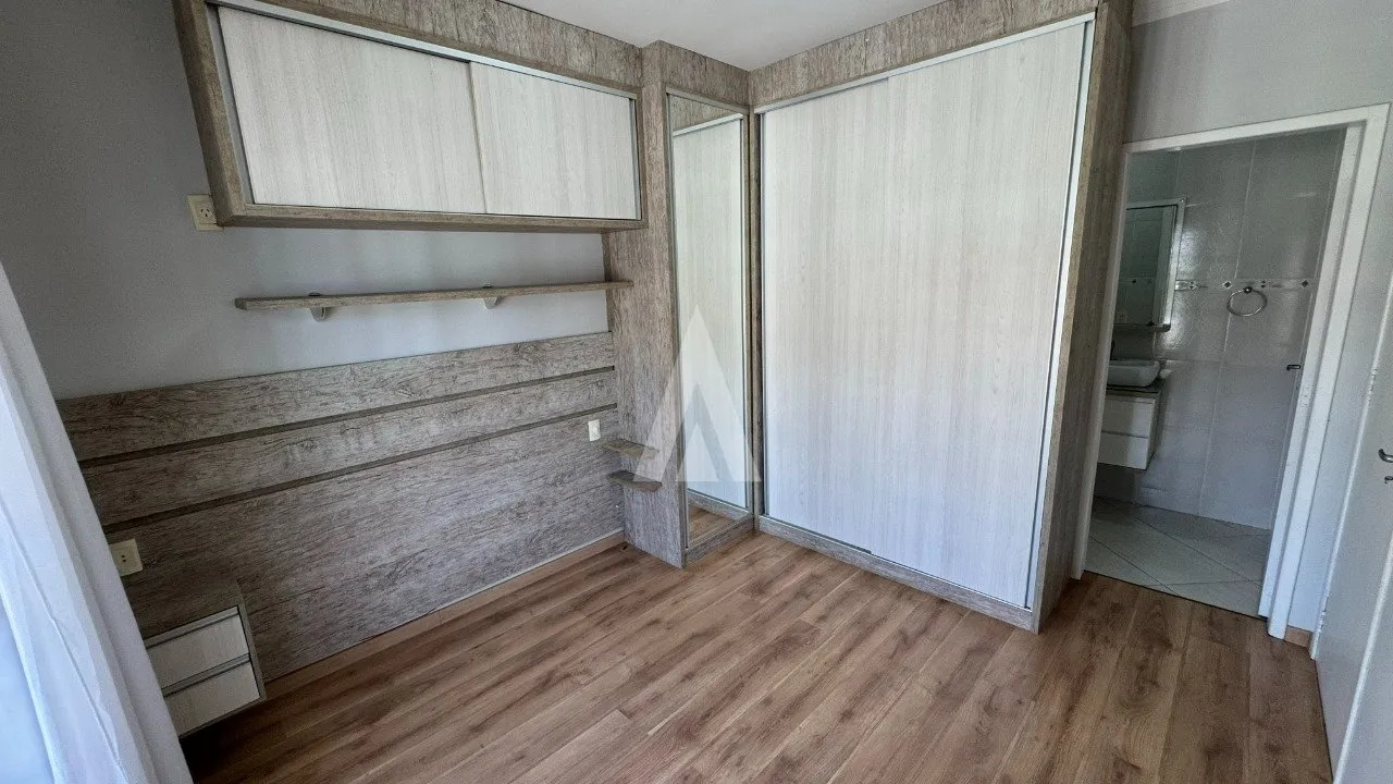 Casa com 3 quartos à venda no bairro Costa e Silva em Joinville-SC de R$680.000,00 por R$650.000,00. — foto 5