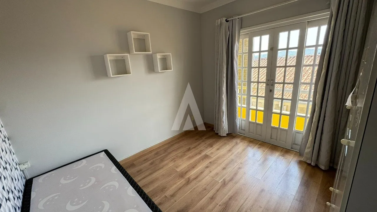 Casa com 3 quartos à venda no bairro Costa e Silva em Joinville-SC de R$680.000,00 por R$650.000,00. — foto 7
